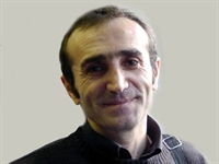 Dost Dost Diye Nicesine Sarıldım