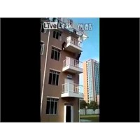 15 Saniyede 4 Katlı Binayı Tırmanan Polisler