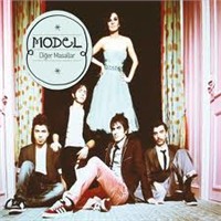 Model Dinliyorum