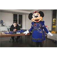 Minnie Mouse'un Lanvin Stüdyosunda Ne İşi Var?