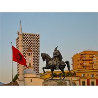 Arnavutluk'un Başkenti Tiran!