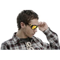Oakley’den Valentino Rossi Serisi