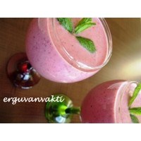 Çilekli Smoothie