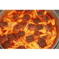 Fırında Patatesli Köfte Tarifii