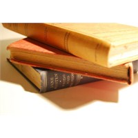 Kitap Kurdu Musun? Kitapların Mı Kurtlu?