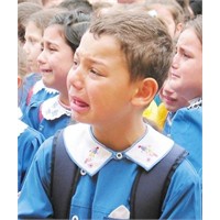 Okula Gitmek İstememe Ve Çözümü ( Okul Fobisi )