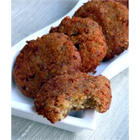 Kızarmış Kırmızı Mercimek Köftesi