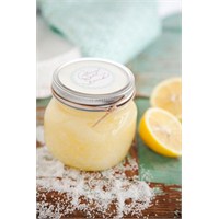 Spa: Ev Yapımı Portakallı Limonlu Vücut Scrub