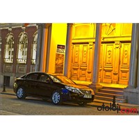 Muhteşem Gece Fotoğraflarıyla Renault Latitude!
