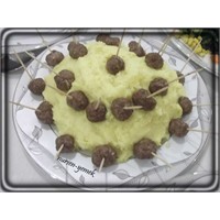 Patates Püresi Eşliğinde Kirpi Köfte