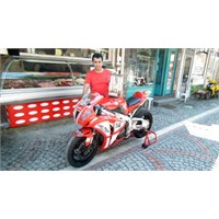 Motosiklet Tutkunu Kasap ,Pistlerde