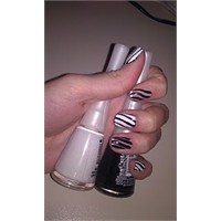 Nail Art Oje İle Zebra Deseni