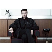 Dior’un Yeni Tasarımcısı Raf Simons