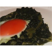 Kolay Yumurtalı Pazı Kavurması
