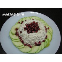 Ekşi Yeşil Elmalı Kereviz Salatası