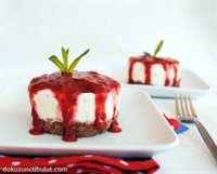 Çok Basit Çilekli Cheesecake