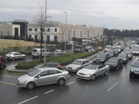 Alışveriş Çılgınlığı Trafiği Tıkıyor