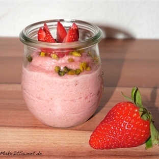 Einfaches Erdbeer-Grießbrei Dessert