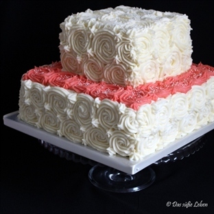 Hochzeitstorte mit Röschen