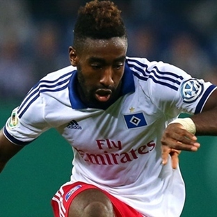 Johan Djourou Hamburg'da Kalacak