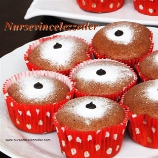Yağsız Minik Pandispanya Muffin Tarifi