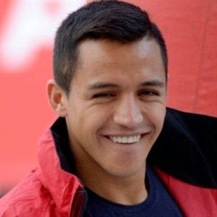 Alexis Sanchez Londra'da Kaldı