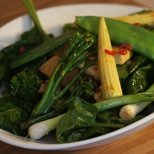 ASIATISCHER SPINATSALAT