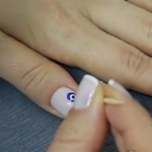 Kolay French Oje Yapimi 5 Dakikada Hazir Easy French Manicure Youtube