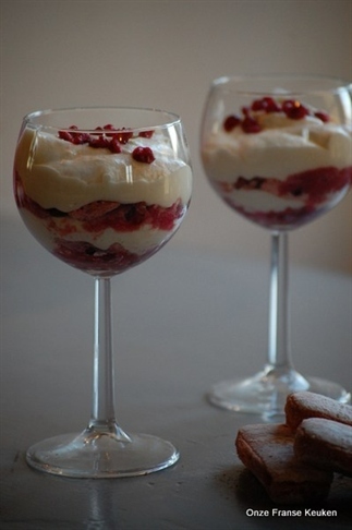 Champagne tiramisu met granaatappel
