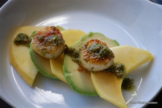 Coquilles met avocado en mango