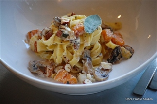 VEGA KERST: tagliatelle met pompoen en salie