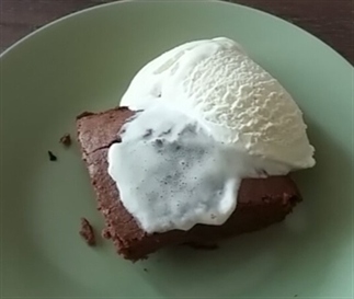 Nutella brownies met ijs!
