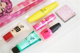 W7 BFF BEST FRIENDS FOREVER GIFT SET