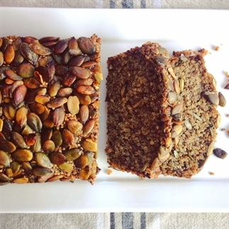 glutenvrij brood met quinoa, chia en pompoenpitten