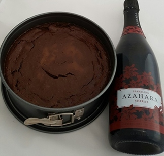 Bijzonder! Rode bubbels en chocolade cheesecake!