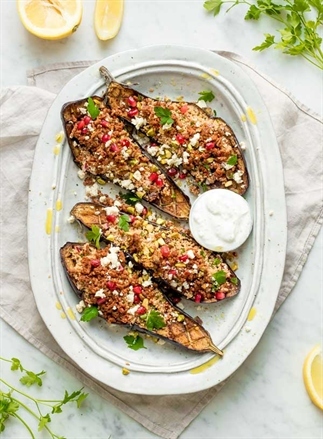 Gevulde aubergines met spelt couscous