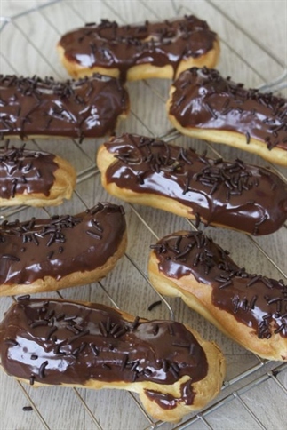 Klassieker: Chocolade Eclairs met vanilleroom