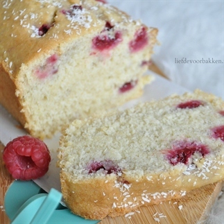 Kokoscake met frambozen