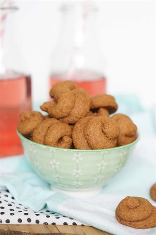 Bakken met kinderen: "poepkoekjes"!
