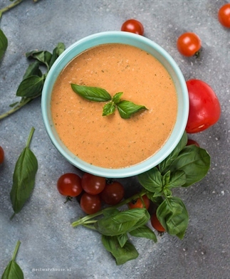 Geroosterde tomatensoep met basilicum