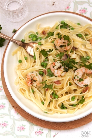 GEWELDIGE TAGLIALTELLE MET ERWTEN EN GARNALEN!