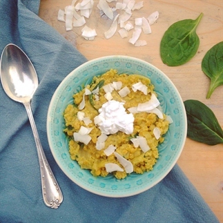 Indiase Dahl met rode linzen, kokos en spinazie