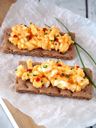 Pittige Eiersalade met Sriracha