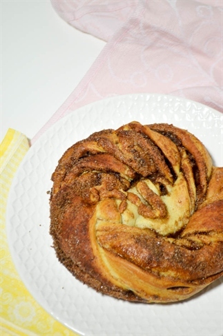 Snelle gevlochten cinnamon roll