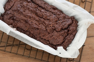 Chocolade courgette bananenbrood