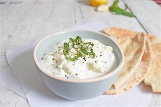 Dip it - Dip met yoghurt, feta, munt en knoflook
