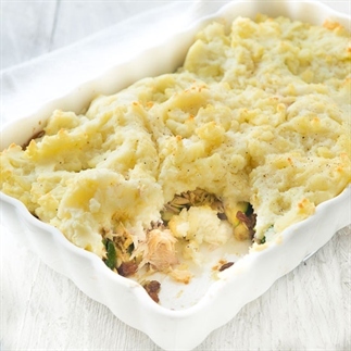 OVENSCHOTEL MET GEROOKTE MAKREEL EN COURGETTE