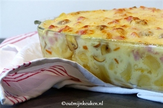 Pasta met ham en kaas uit de oven