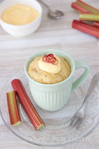 Rabarber mug cake zonder ei