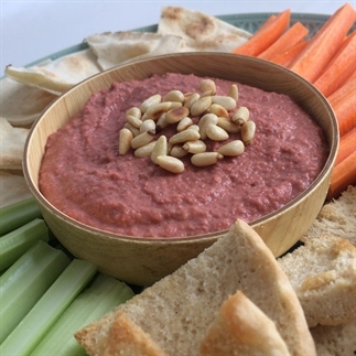 Bieten hummus